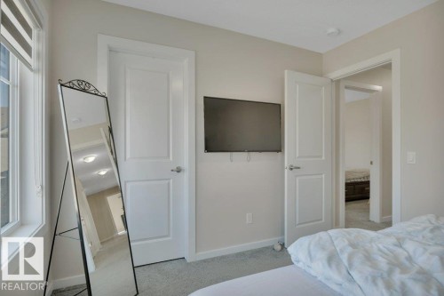 2320 Chokecherry Close, Edmonton, AB - Indoor Photo Showing Bedroom