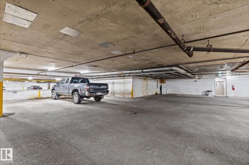 1203 10150 117 Street, Edmonton, AB - Indoor Photo Showing Garage