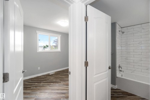 5039 49 Street, Gibbons, AB - Indoor Photo Showing Other Room