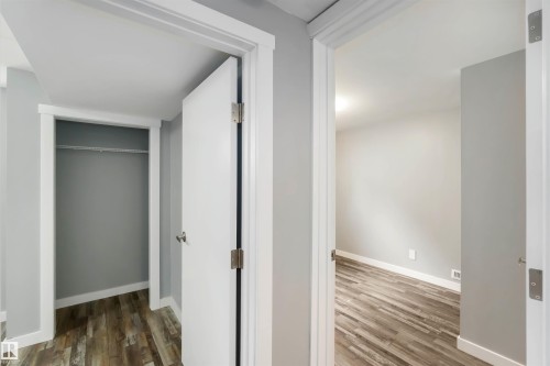 5039 49 Street, Gibbons, AB - Indoor Photo Showing Other Room