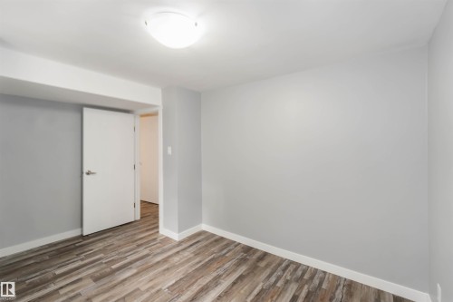 5039 49 Street, Gibbons, AB - Indoor Photo Showing Other Room