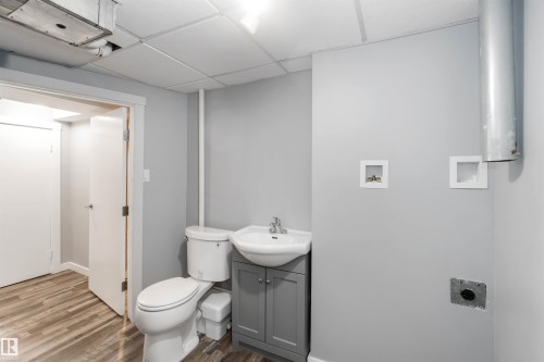 5039 49 Street, Gibbons, AB - Indoor Photo Showing Bathroom