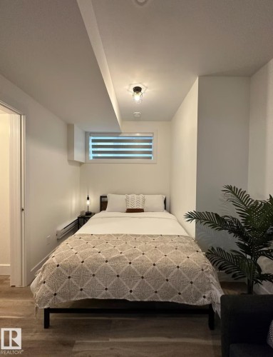 11315 95A Street, Edmonton, AB - Indoor Photo Showing Bedroom