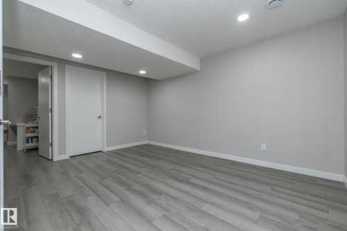 17147 49 Street, Edmonton, AB - Indoor Photo Showing Other Room