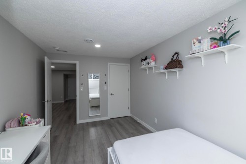 17147 49 Street, Edmonton, AB - Indoor