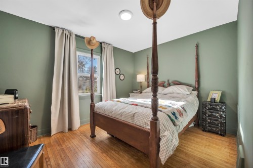 11109 81 Avenue, Edmonton, AB - Indoor Photo Showing Bedroom