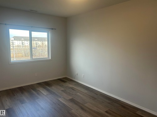 411 4316 139 Avenue, Edmonton, AB - Indoor Photo Showing Other Room