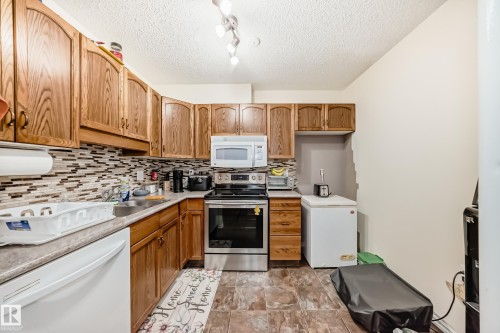 117 15503 106 Street, Edmonton, AB - Indoor Photo Showing Kitchen