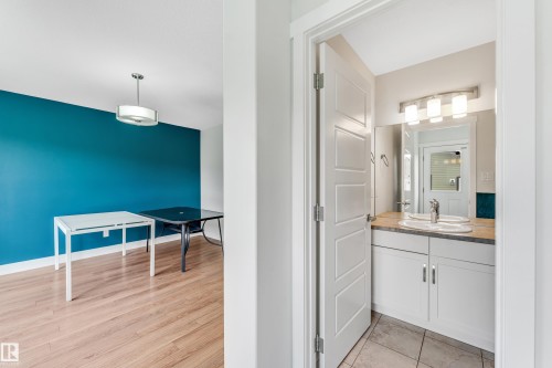 1544 21 Street, Edmonton, AB - Indoor