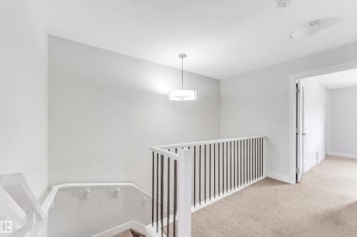 1544 21 Street, Edmonton, AB - Indoor Photo Showing Other Room