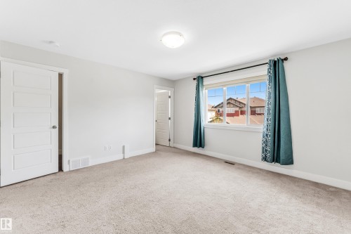 1544 21 Street, Edmonton, AB - Indoor Photo Showing Other Room