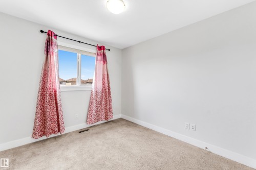 1544 21 Street, Edmonton, AB - Indoor Photo Showing Other Room