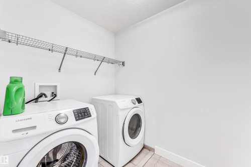 1544 21 Street, Edmonton, AB - Indoor Photo Showing Laundry Room