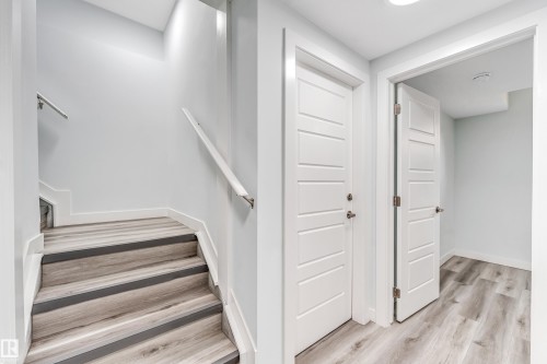 1544 21 Street, Edmonton, AB - Indoor Photo Showing Other Room