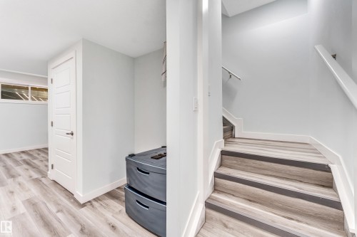 1544 21 Street, Edmonton, AB - Indoor Photo Showing Other Room