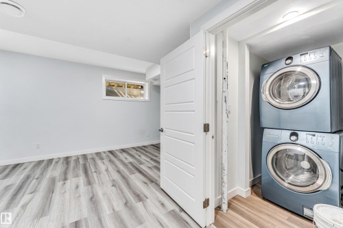 1544 21 Street, Edmonton, AB - Indoor Photo Showing Laundry Room
