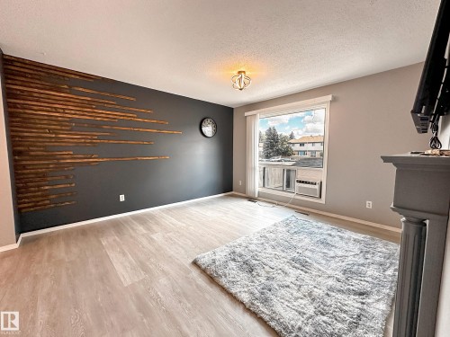 858 Erin Place, Edmonton, AB - Indoor Photo Showing Other Room