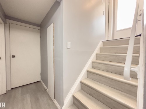 858 Erin Place, Edmonton, AB - Indoor Photo Showing Other Room