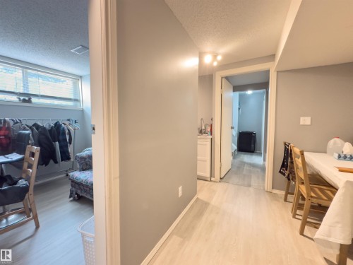 858 Erin Place, Edmonton, AB - Indoor Photo Showing Other Room