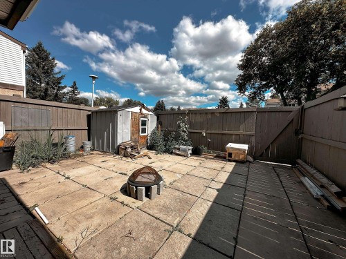 858 Erin Place, Edmonton, AB - Outdoor