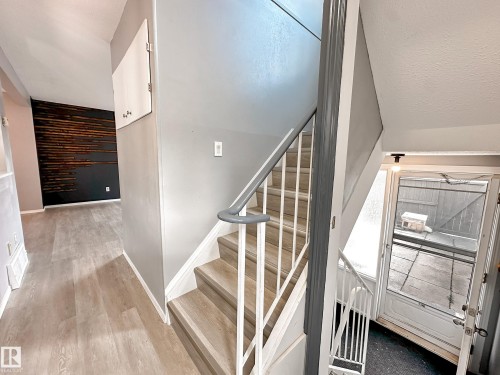 858 Erin Place, Edmonton, AB - Indoor Photo Showing Other Room