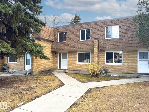 137 Londonderry Square, Edmonton, AB - Outdoor
