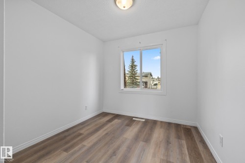 137 Londonderry Square, Edmonton, AB - Indoor Photo Showing Other Room