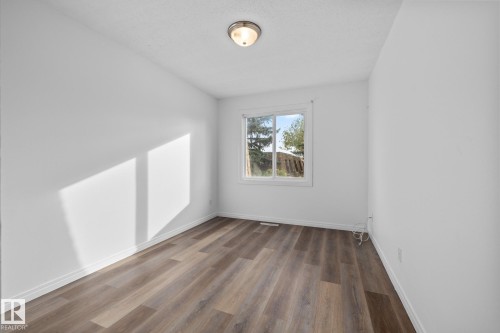 137 Londonderry Square, Edmonton, AB - Indoor Photo Showing Other Room