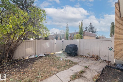 137 Londonderry Square, Edmonton, AB - Outdoor