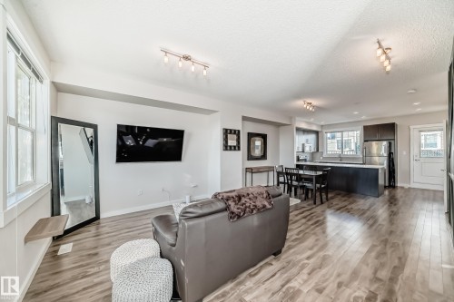 60 903 Crystallina Nera Way, Edmonton, AB - Indoor Photo Showing Living Room