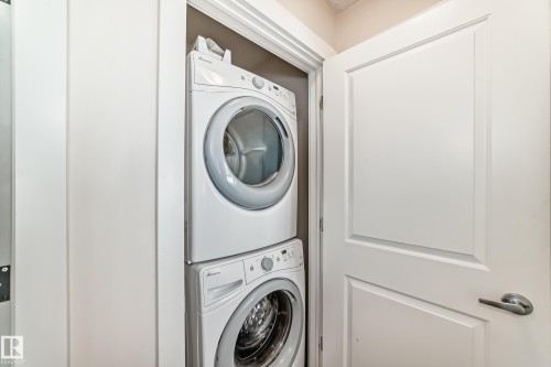 60 903 Crystallina Nera Way, Edmonton, AB - Indoor Photo Showing Laundry Room