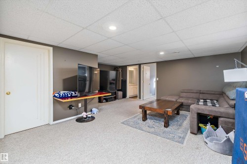 20 11717 9B Avenue, Edmonton, AB - Indoor