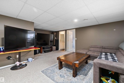 20 11717 9B Avenue, Edmonton, AB - Indoor