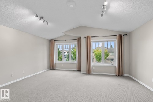 716 Adams Way, Edmonton, AB - Indoor Photo Showing Other Room