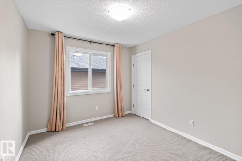 716 Adams Way, Edmonton, AB - Indoor Photo Showing Other Room