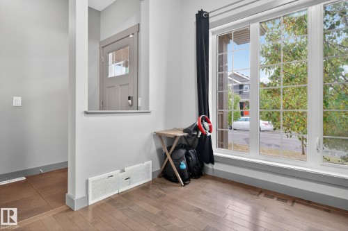 5514 Crabapple Loop, Edmonton, AB - Indoor Photo Showing Other Room