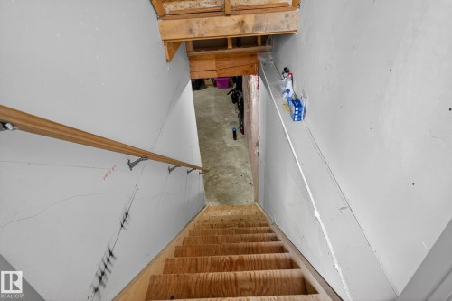 5514 Crabapple Loop, Edmonton, AB - Indoor Photo Showing Other Room