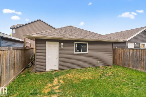 5514 Crabapple Loop, Edmonton, AB - Outdoor With Exterior