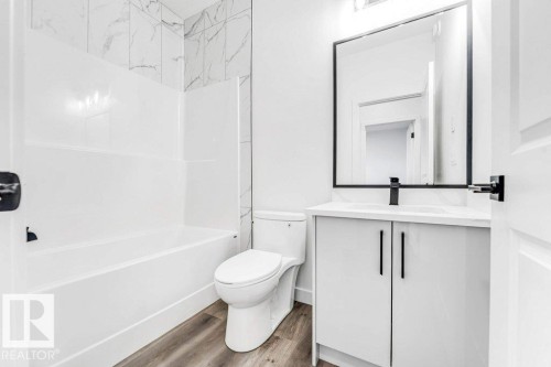 22 Westwyck Link, Spruce Grove, AB - Indoor Photo Showing Bathroom