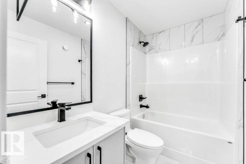 22 Westwyck Link, Spruce Grove, AB - Indoor Photo Showing Bathroom