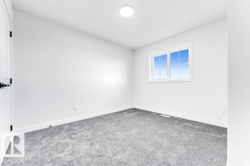 22 Westwyck Link, Spruce Grove, AB - Indoor Photo Showing Other Room