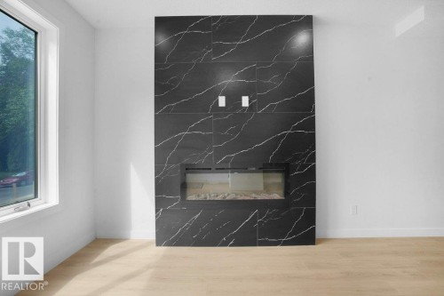 10946 62 Avenue, Edmonton, AB - Indoor With Fireplace