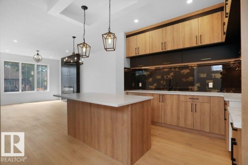 10946 62 Avenue, Edmonton, AB - Indoor Photo Showing Kitchen