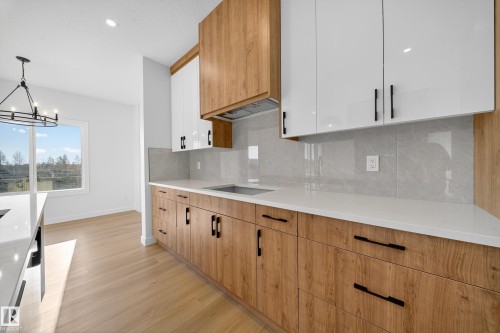 3285 Chernowski Way Sw, Edmonton, AB - Indoor Photo Showing Kitchen