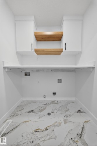 3285 Chernowski Way Sw, Edmonton, AB - Indoor With Storage