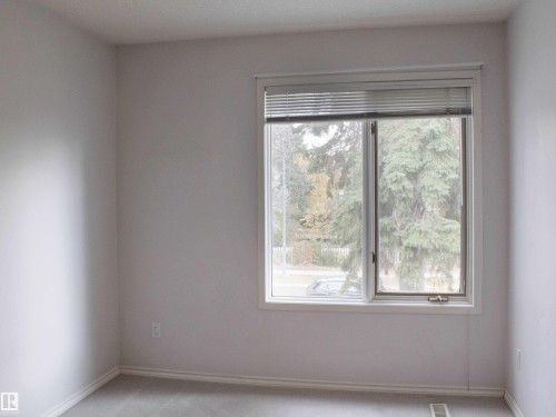9130 77 Avenue, Edmonton, AB - Indoor Photo Showing Other Room