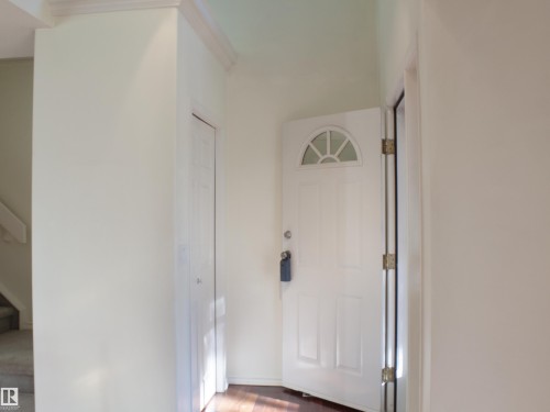 9130 77 Avenue, Edmonton, AB - Indoor Photo Showing Other Room
