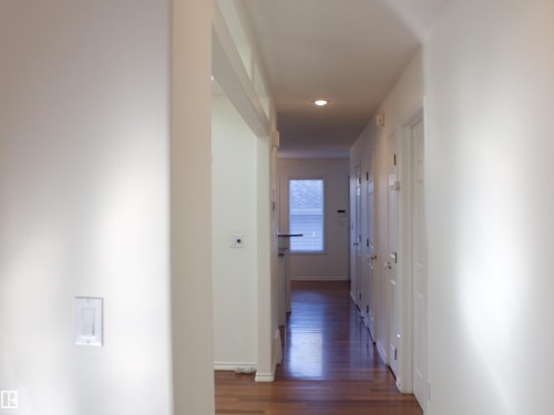 9130 77 Avenue, Edmonton, AB - Indoor Photo Showing Other Room