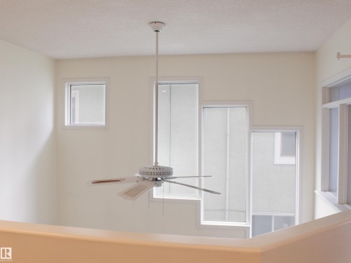 9130 77 Avenue, Edmonton, AB - Indoor Photo Showing Other Room