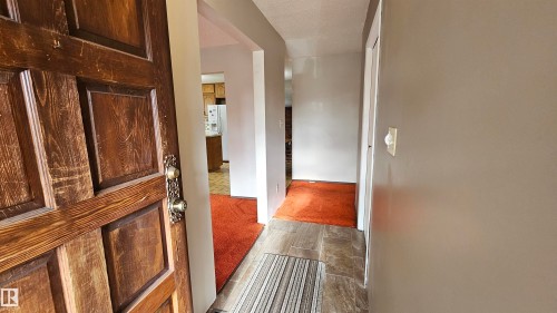 1817 65 Street, Edmonton, AB - Indoor Photo Showing Other Room